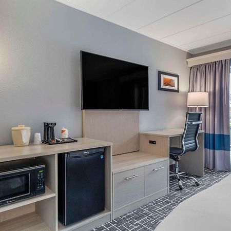 Comfort Inn Hyannis - Cape Cod المظهر الخارجي الصورة