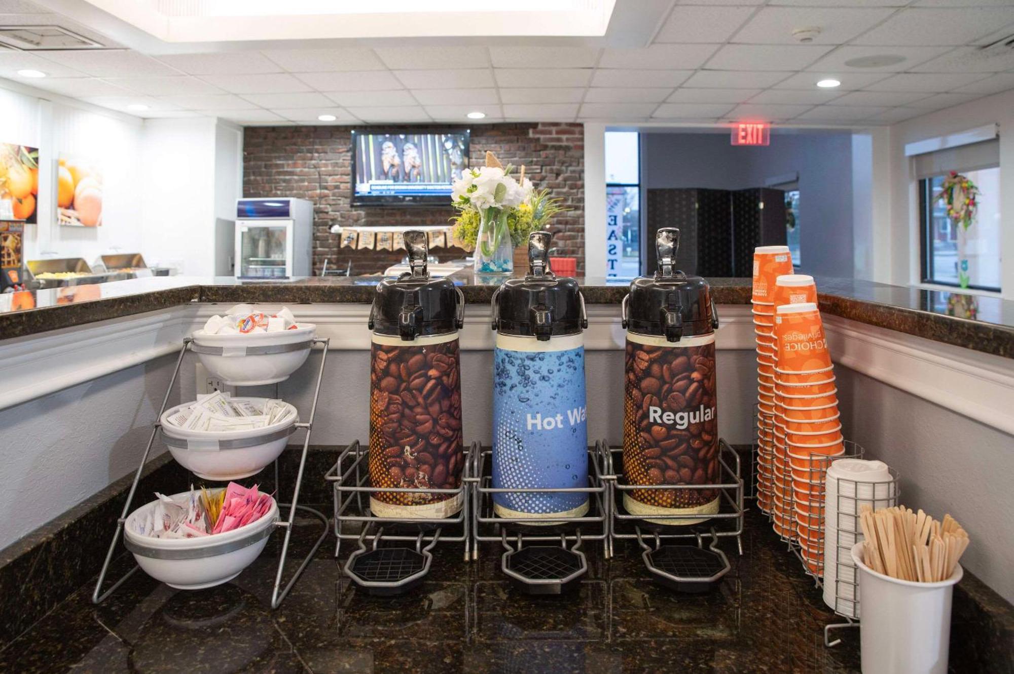 Comfort Inn Hyannis - Cape Cod المظهر الخارجي الصورة